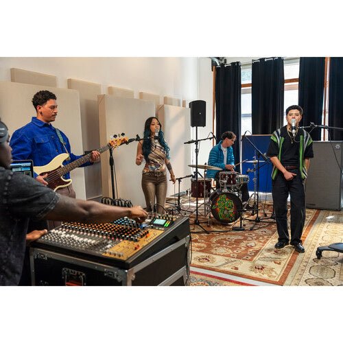 TASCAM Model 2400 - Consola de grabación analógica de 24 pistas con interfaz de audio