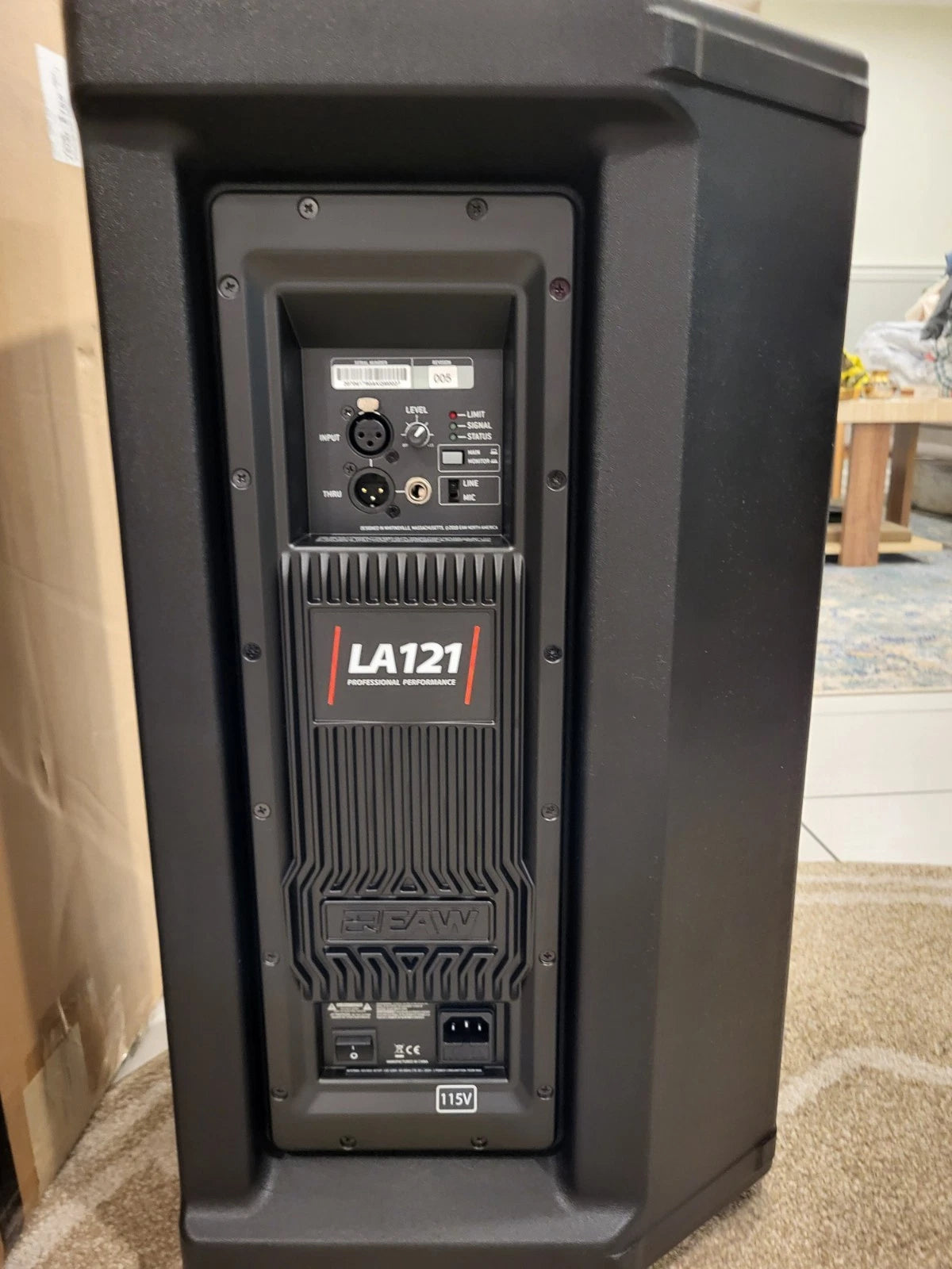 EAW LA121 Caja Activa de 12 pulgadas y 1500 Watts